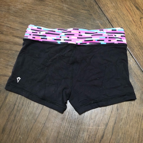 Ivivva shorts size 14 - Picture 2 of 3
